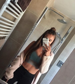 r0sielewis Photo #14