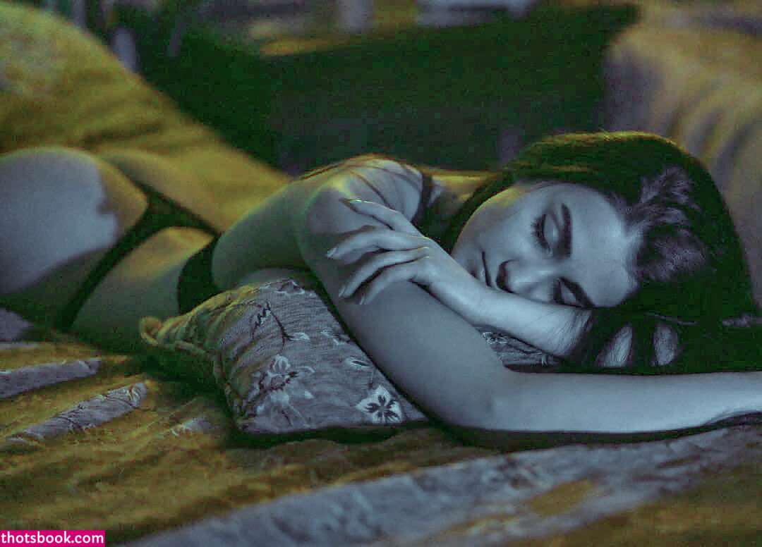 Vahide Bulu Photo #9