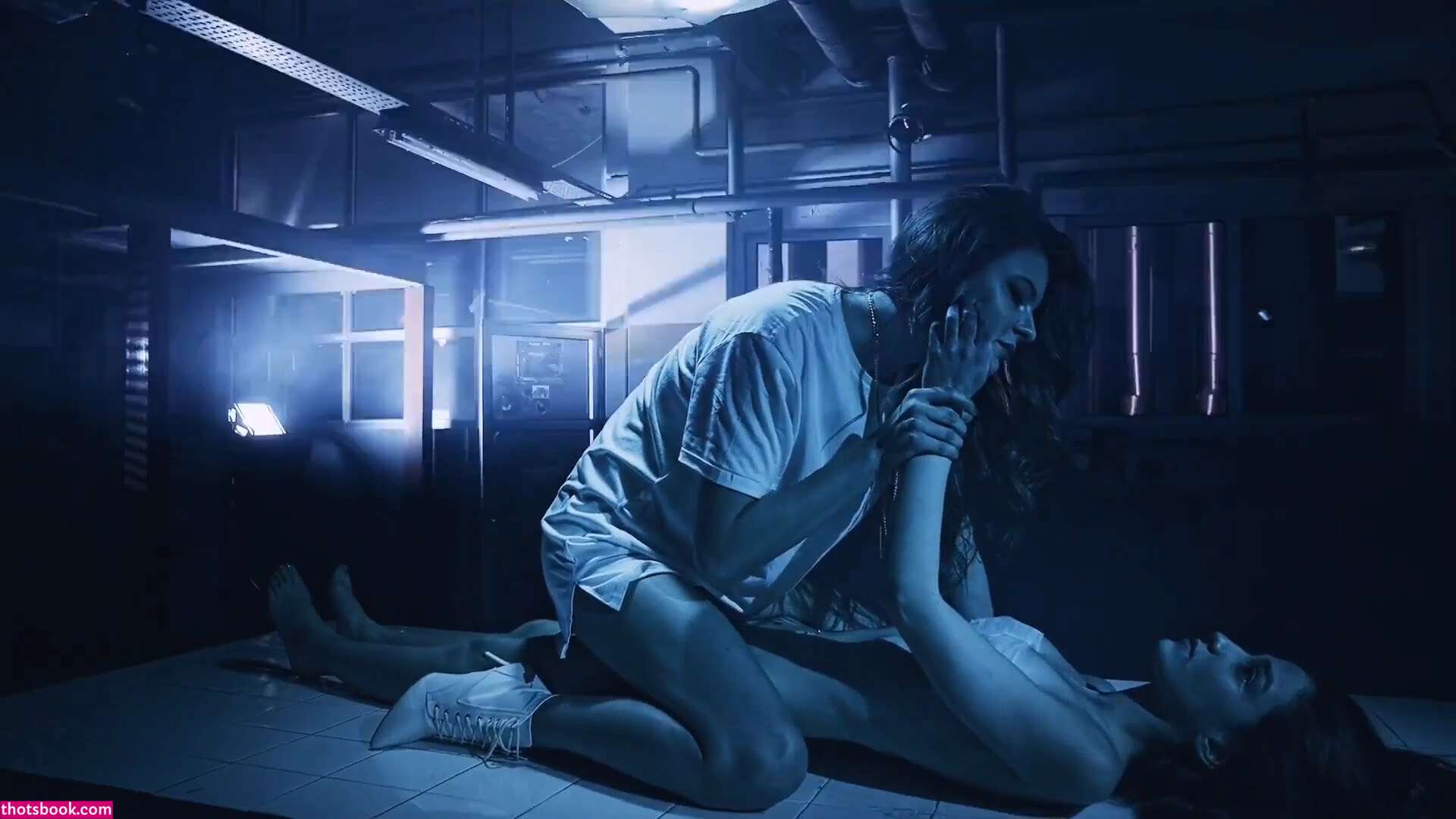 Vahide Bulu Photo #35