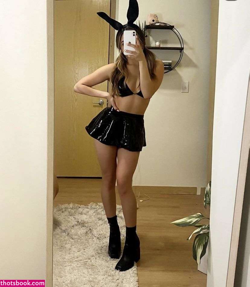 elliebunniexo Photo #27