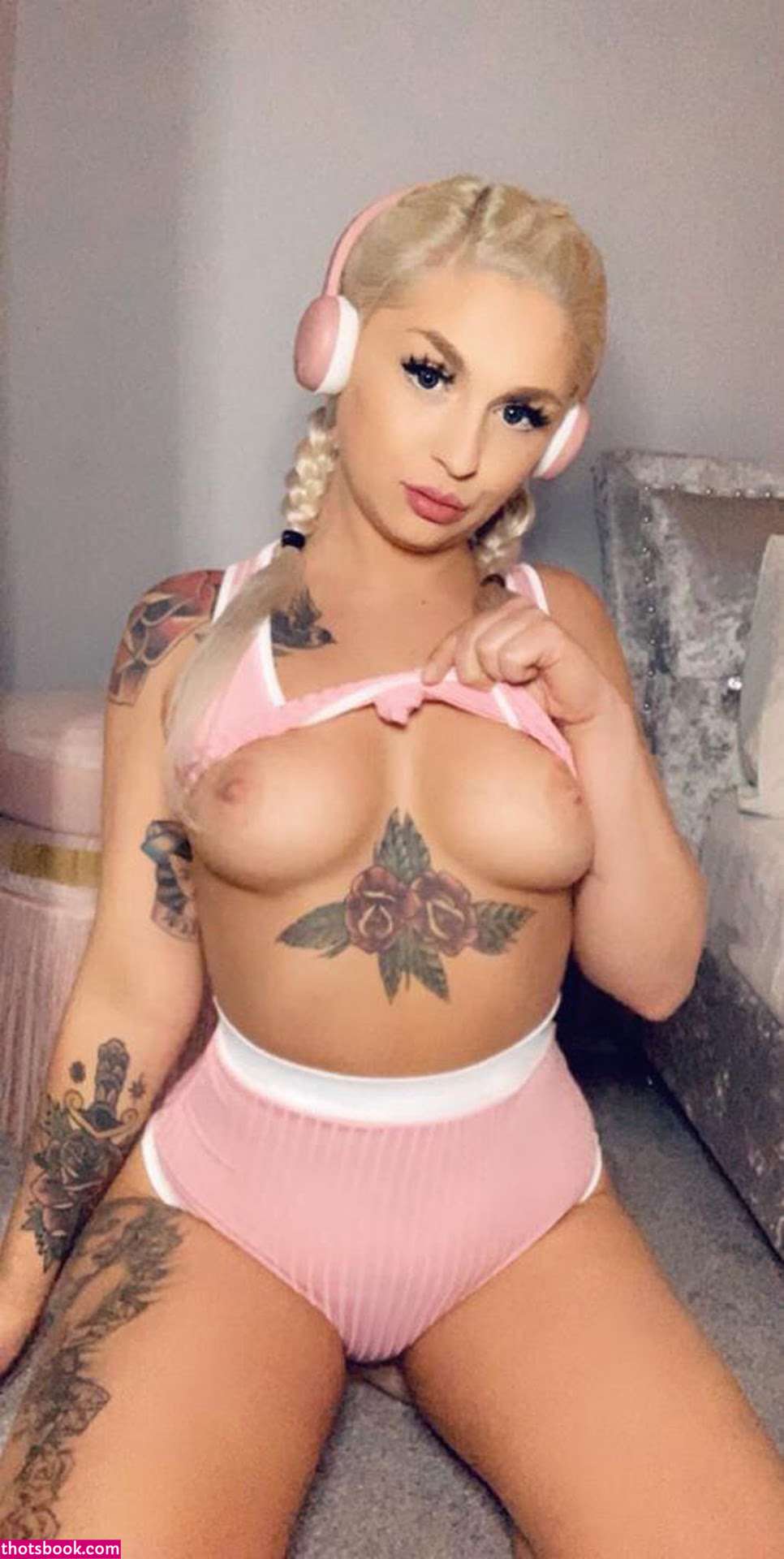 harrietellenshaw Photo #30