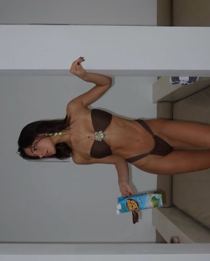 Olivia Grivas Photo #37