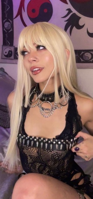 nymphynaomi Photo #5