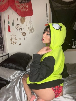 nymphynaomi Photo #8