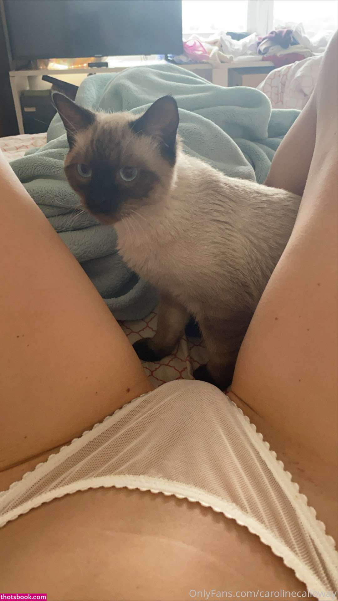 Caroline Calloway Photo #24