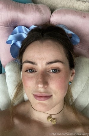 Caroline Calloway Photo #19