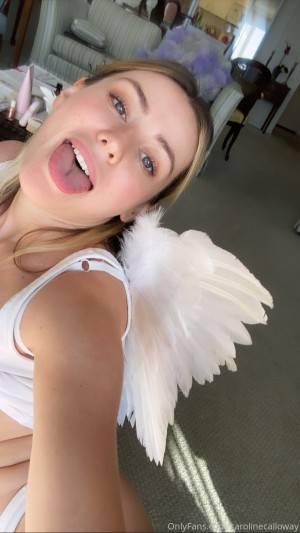 Caroline Calloway Photo #29