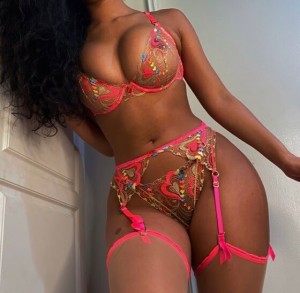 Drew Valentina Photo #2