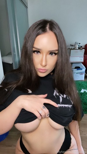 lilhapababy Photo #16