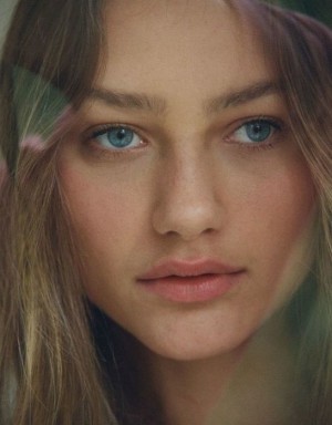 Maelys Garouis Photo #5