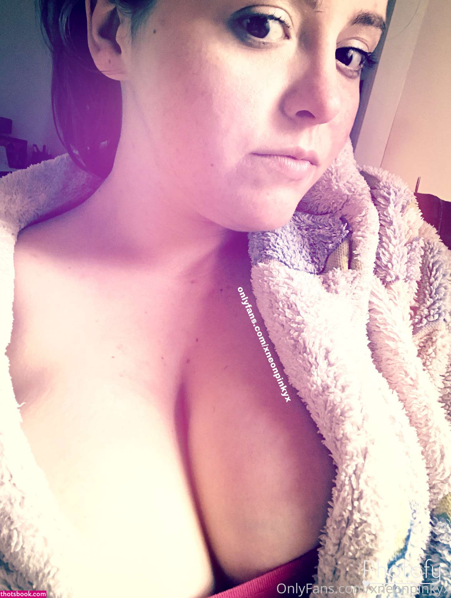 Xneonpinkyx Photo #10