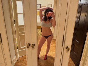 Sarabella Harris Photo #134