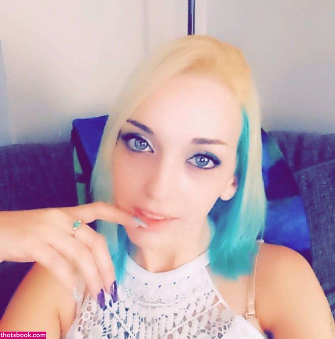 Davina Jewell Photo #21