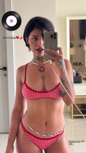 Hazal Bayazit Photo #12