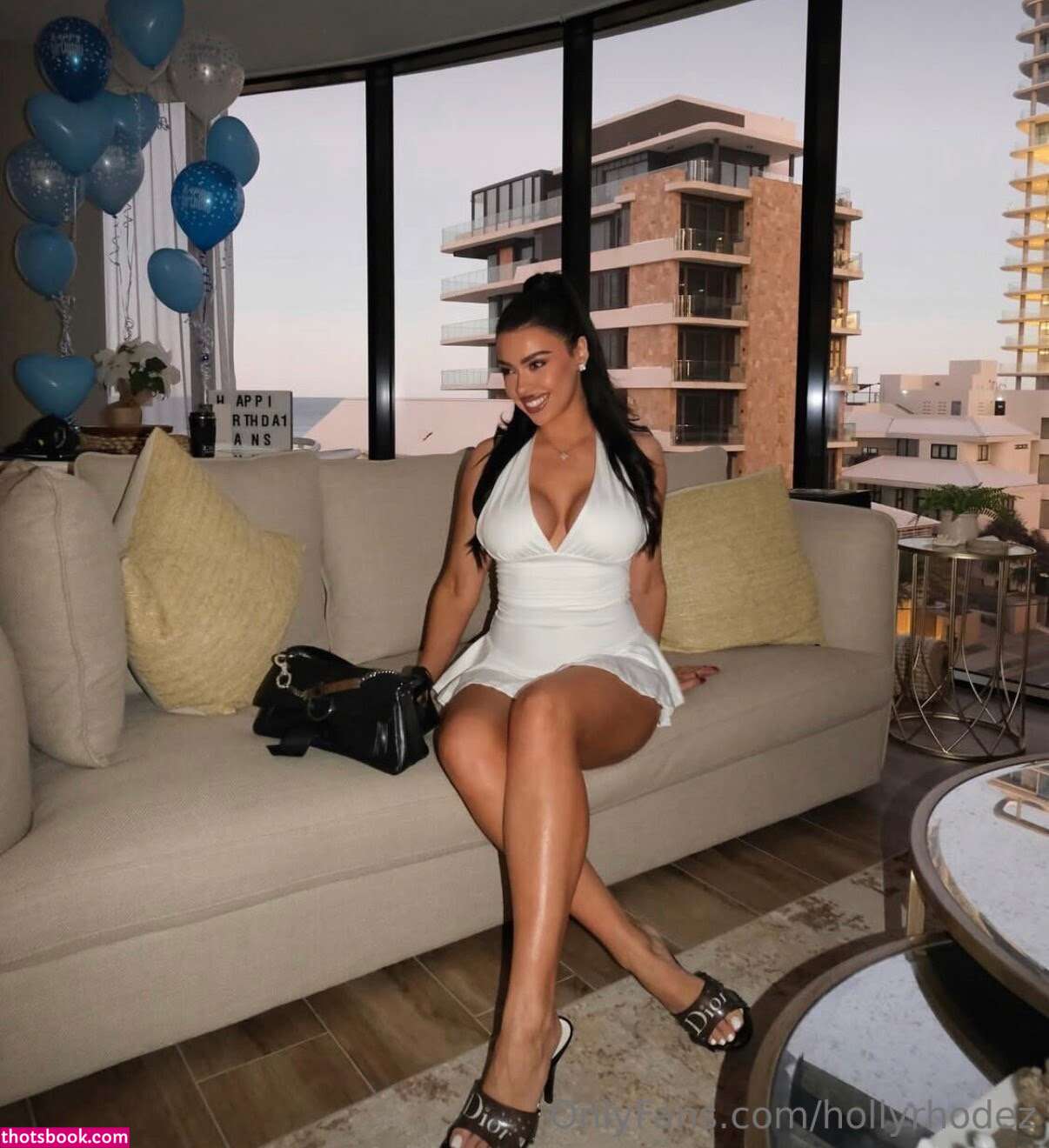 hollyrhodez Photo #1