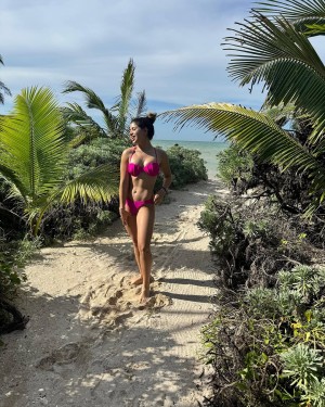 Regina Sirvent Photo #8