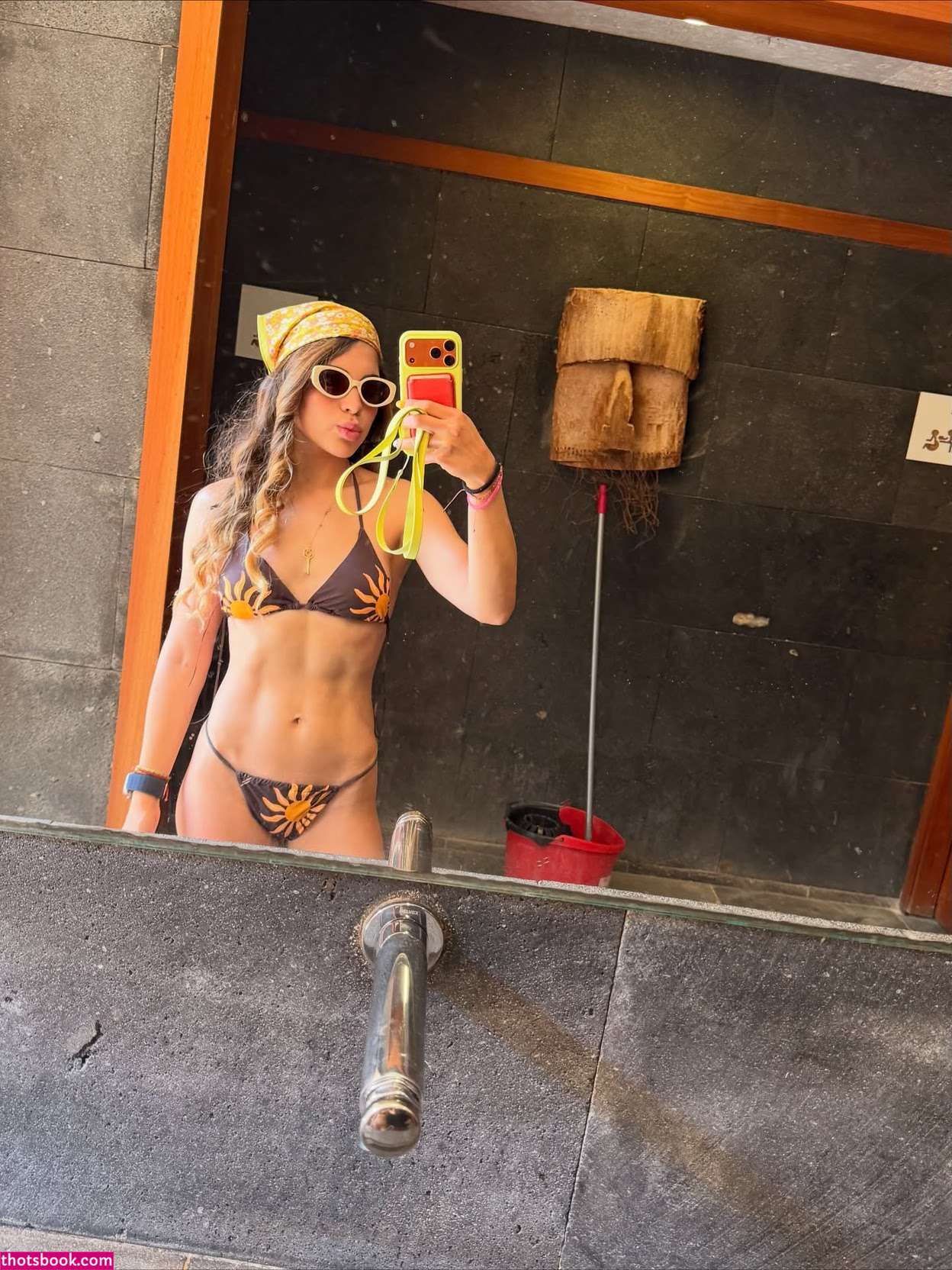 Regina Sirvent Photo #24