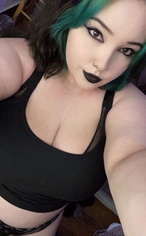 Oxchloebearxo Photo #6