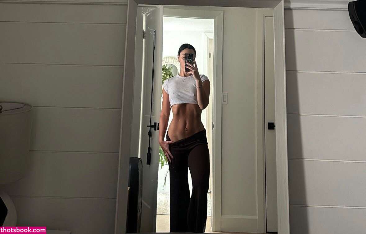 Urgymbae Jade Photo #1