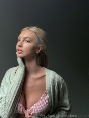 Jessiee Trueman Photo #21