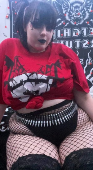 Thrashbarbie Photo #11