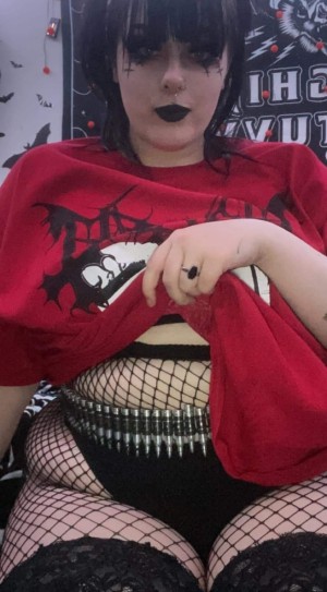 Thrashbarbie Photo #14