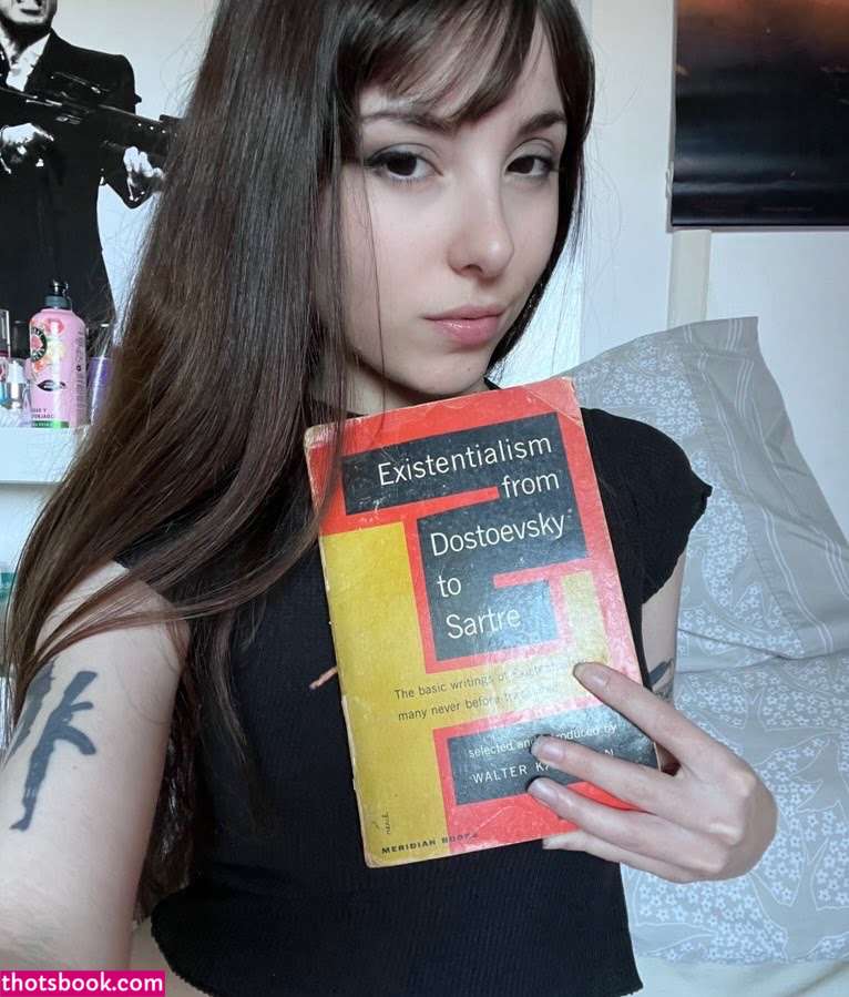 violetitangel Photo #16