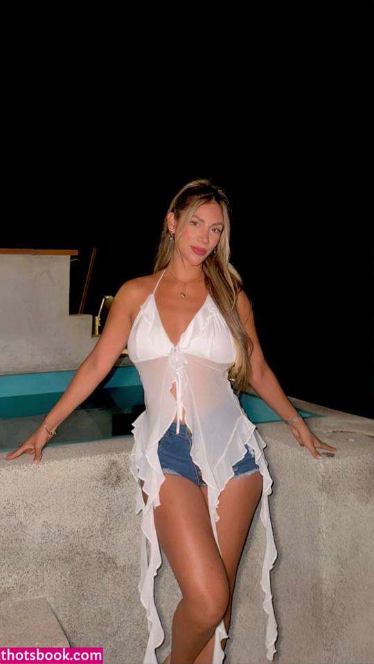 Giuliana Valdivia Photo #38