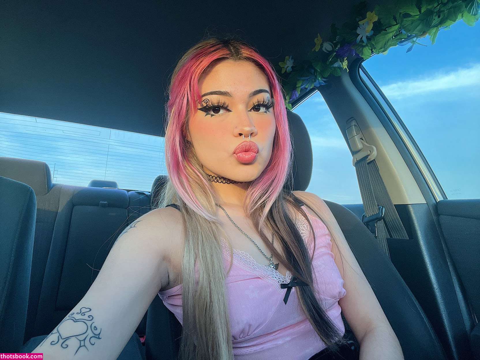 Lollypopthot Photo #28