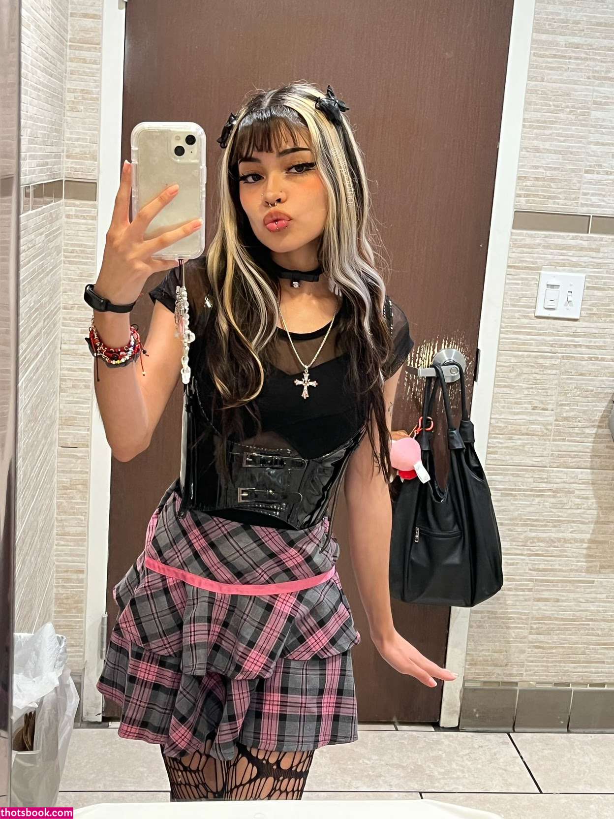 Lollypopthot Photo #33