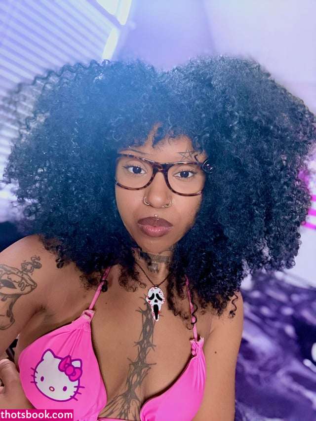 Miss Spookie Photo #25