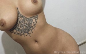 s4tanslilgirl Photo #30