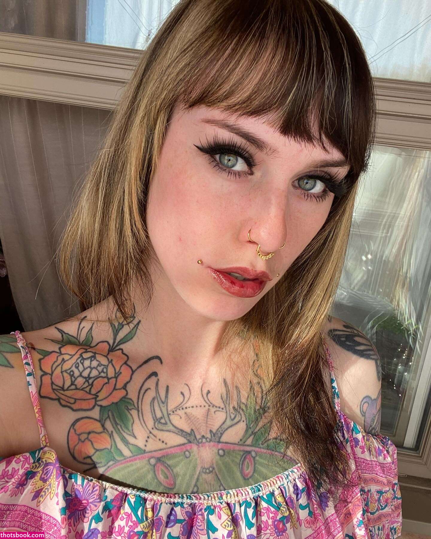 Tellmemore666 Photo #8