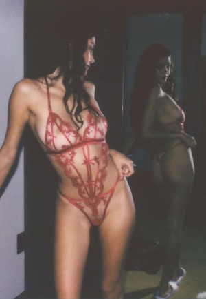 Kylie Likes Photo #8