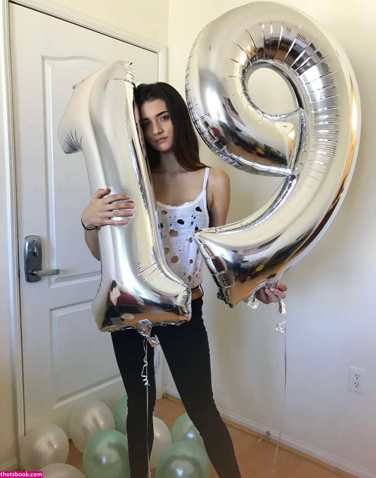 Sarah Curr Photo #110