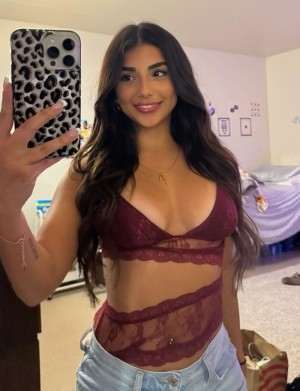 Bella Parisio Photo #1