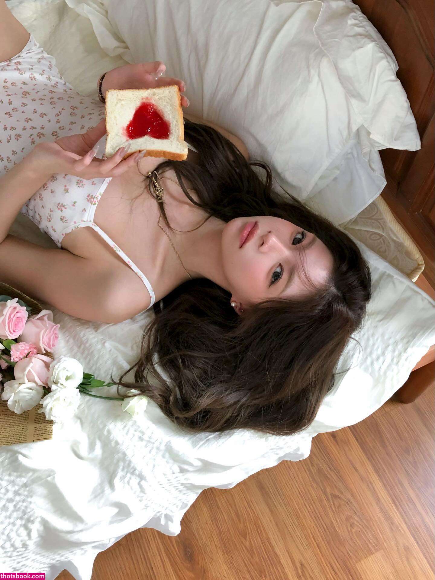 Elyn Leong Photo #23