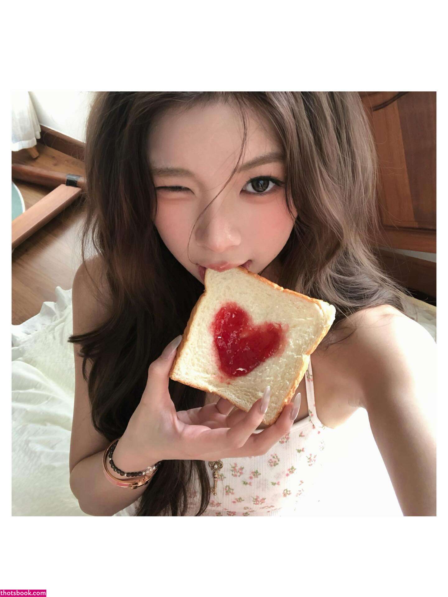 Elyn Leong Photo #27