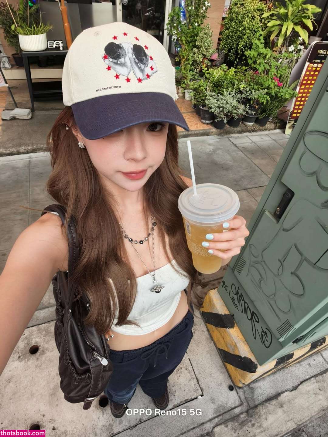 Elyn Leong Photo #36