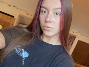 Leah Davies Photo #4