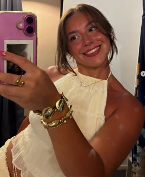 Leah Davies Photo #22