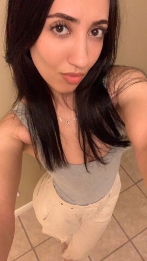 Maya Fathi Photo #10