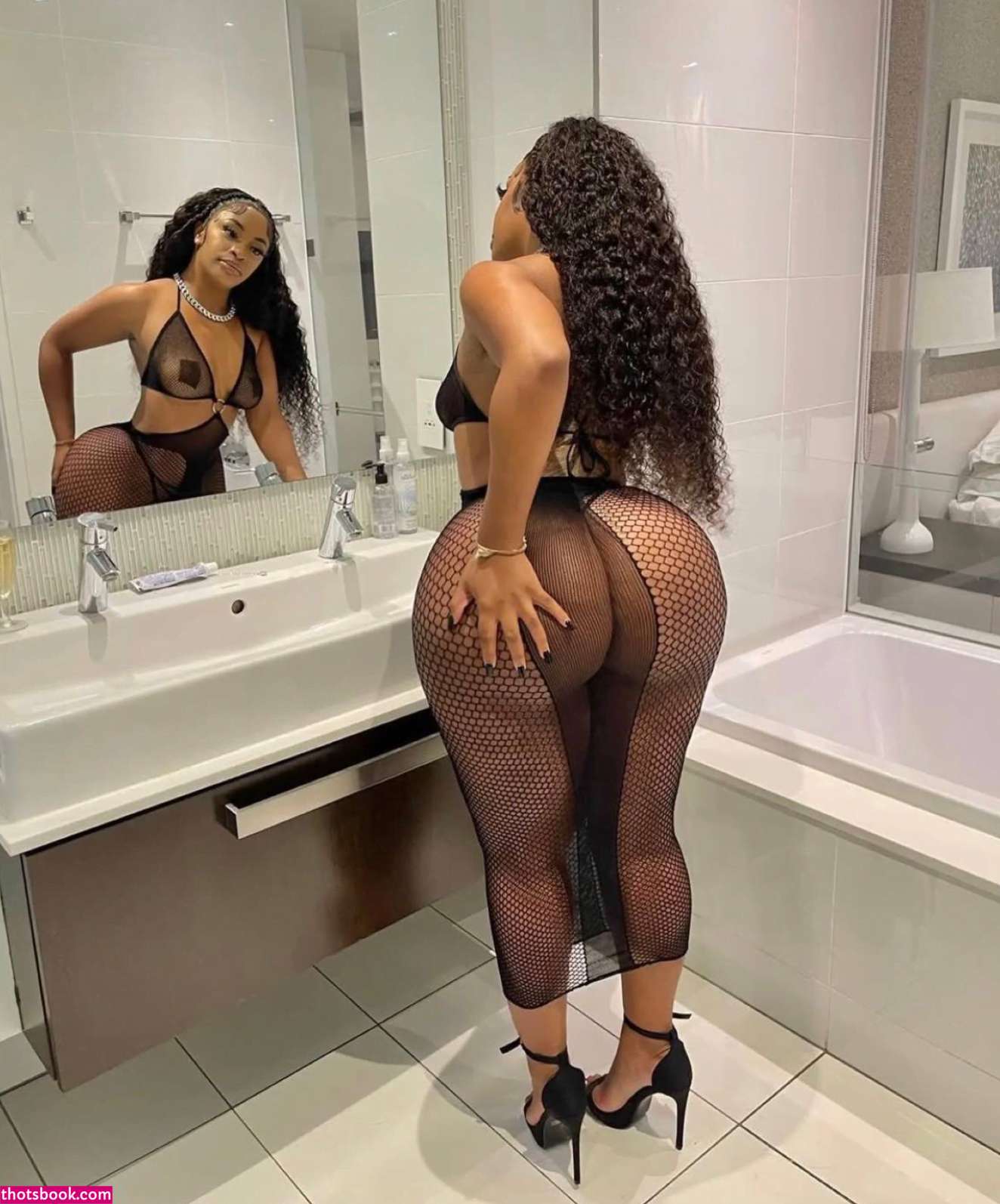 Cindy Makhathini Photo #2