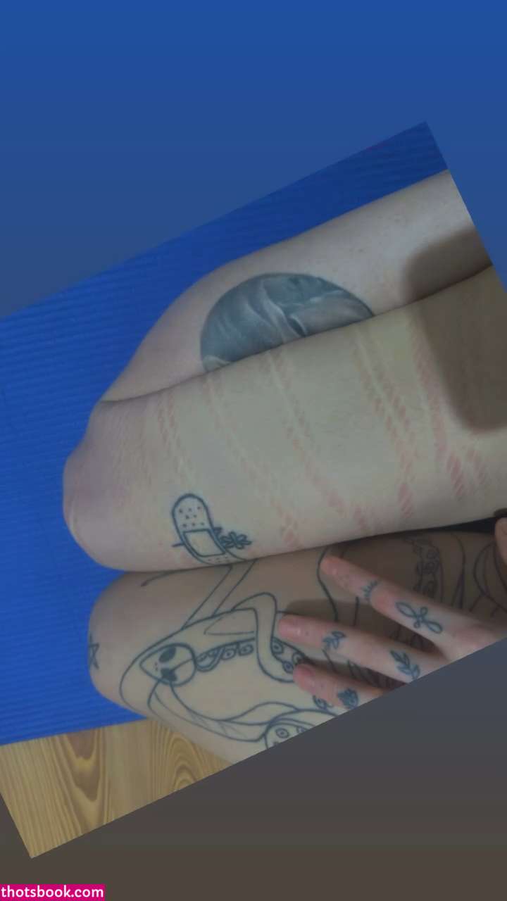 karmahandpoke Photo #4