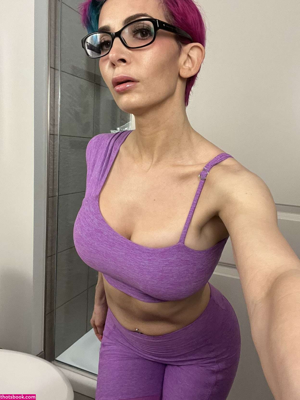 Sharkiekitty Photo #5