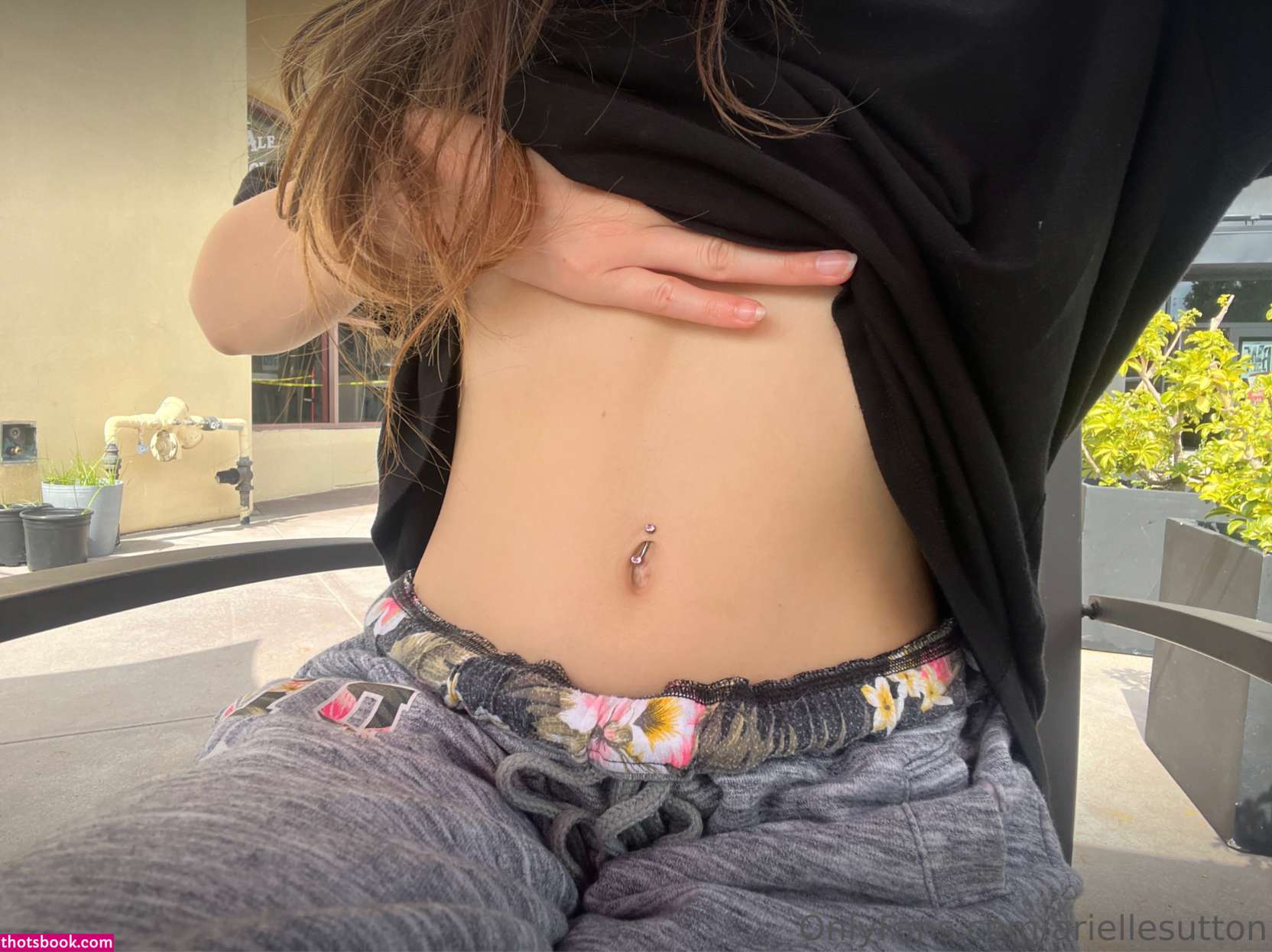 ariellesutton Photo #10