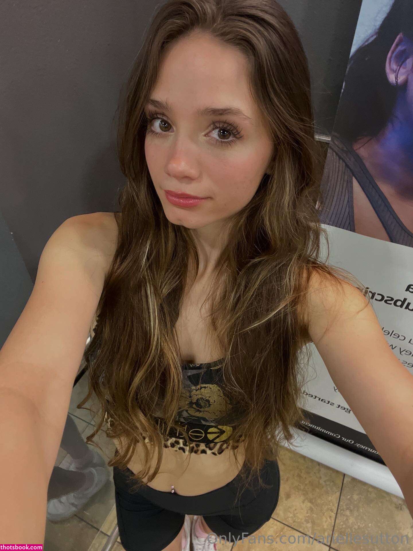 ariellesutton Photo #19