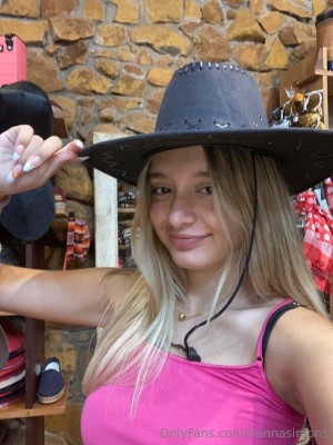 hannasimons Photo #4