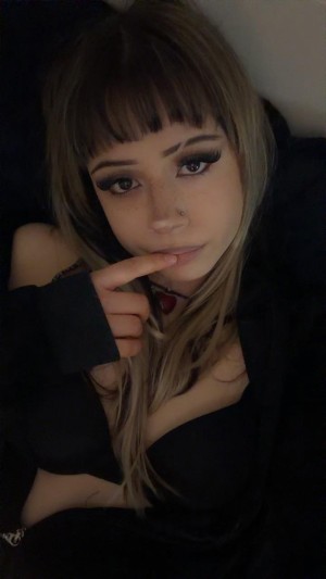 nightkitty444 Photo #3