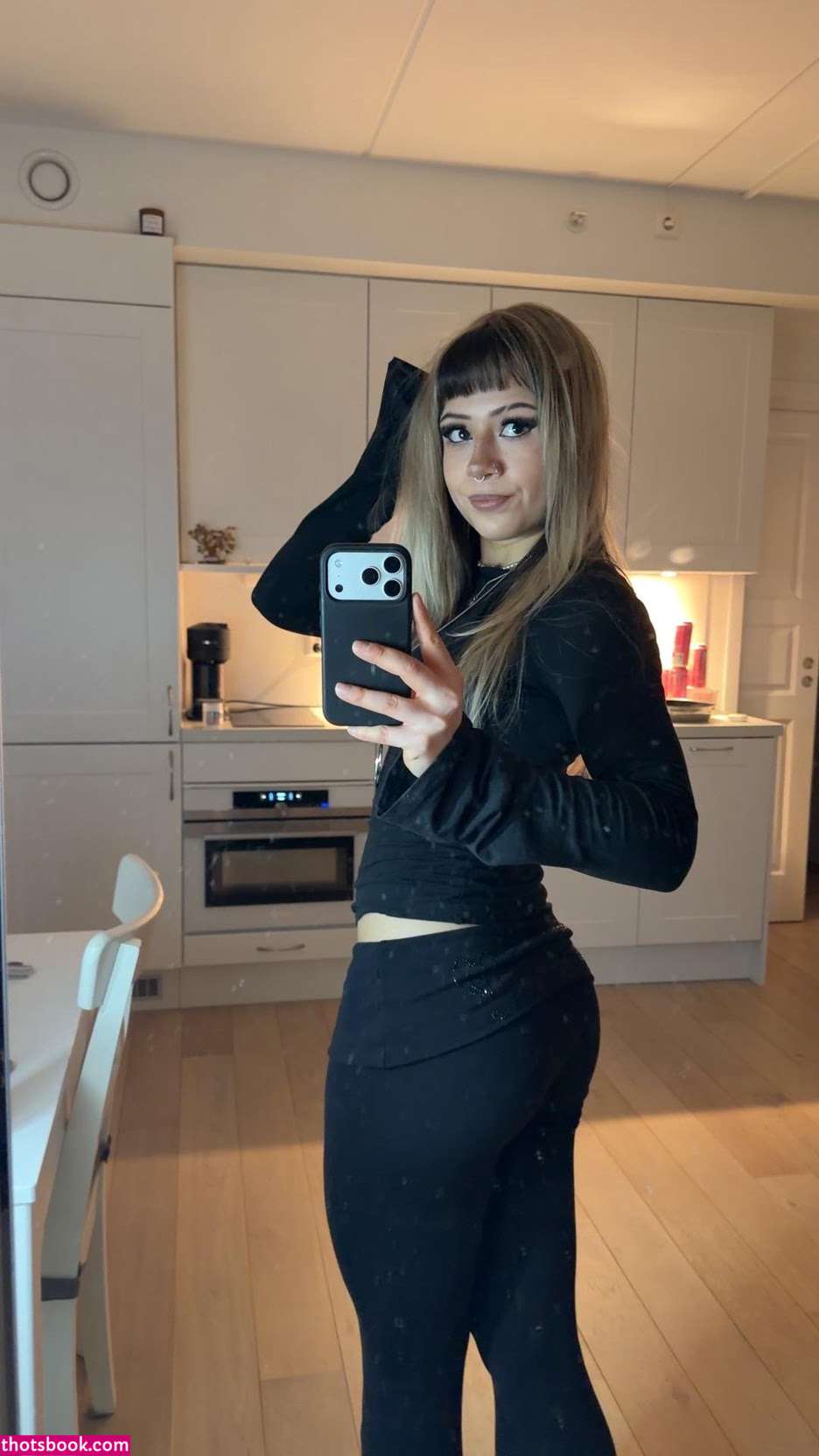 nightkitty444 Photo #19